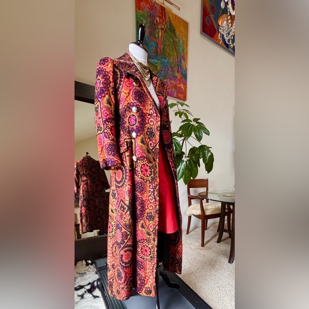 Saks Fifth Avenue Vintage Paisley Brocade Opera Coat β¨ππ§₯ - Picture 9 of 11